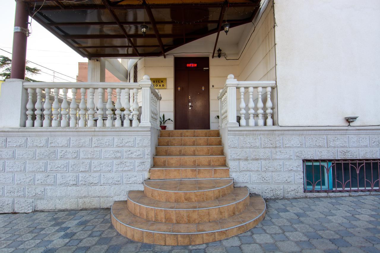 Silk Road Hotel Тбилиси Екстериор снимка
