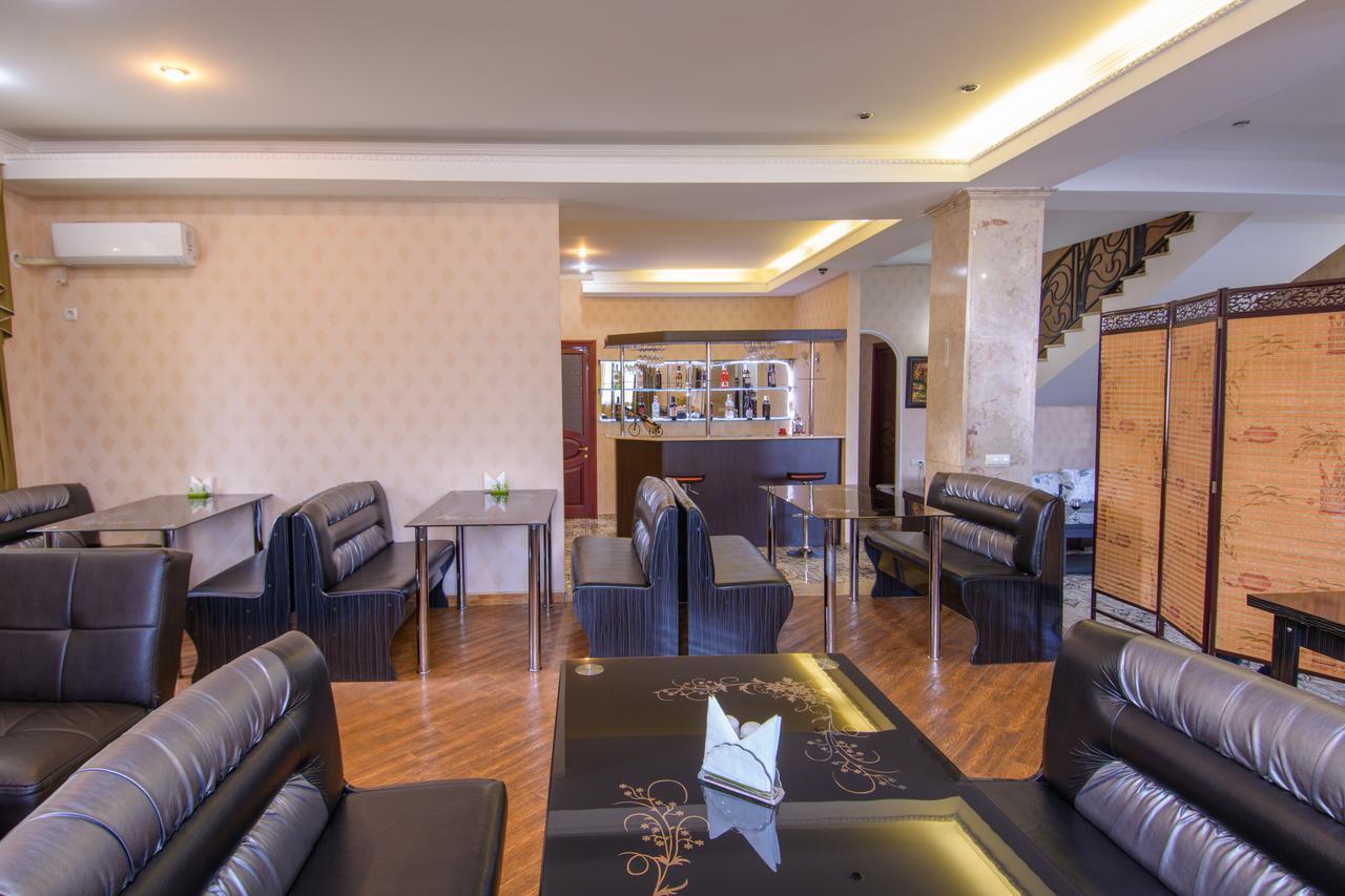 Silk Road Hotel Тбилиси Екстериор снимка