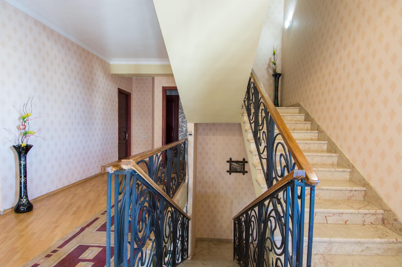 Silk Road Hotel Тбилиси Екстериор снимка