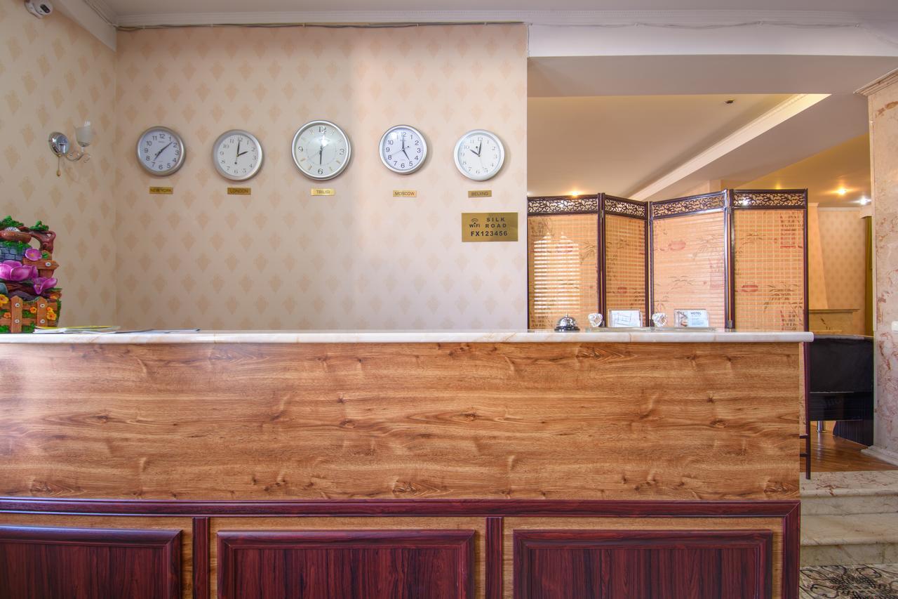 Silk Road Hotel Тбилиси Екстериор снимка